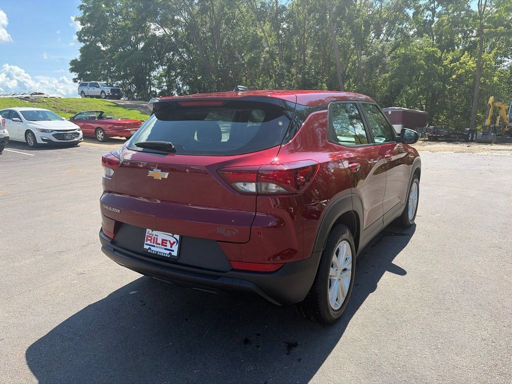Used 2023 Chevrolet TrailBlazer LS FWD image 7