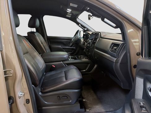 Used 2022 Nissan Titan PRO-4X w/ Pro-4x Convenience Package AWD/4WD image 30