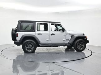 Used 2024 Jeep Wrangler Unlimited Rubicon AWD/4WD video 2