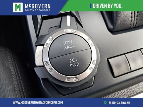 Used 2025 Toyota Tacoma SR5 AWD/4WD image 26