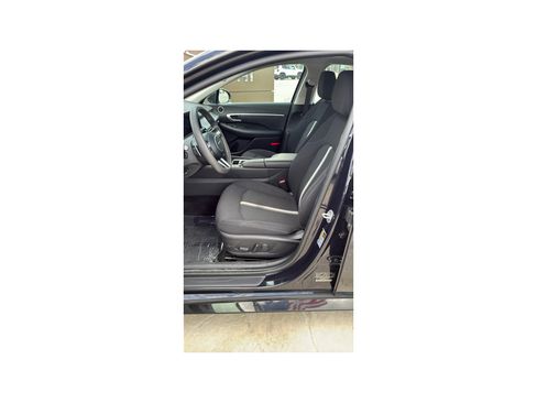 Used 2025 Hyundai Sonata SEL FWD image 11