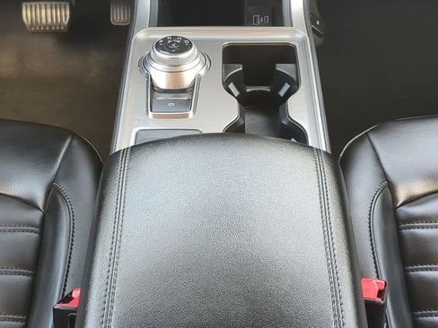 Certified 2024 Ford Edge SEL image 19