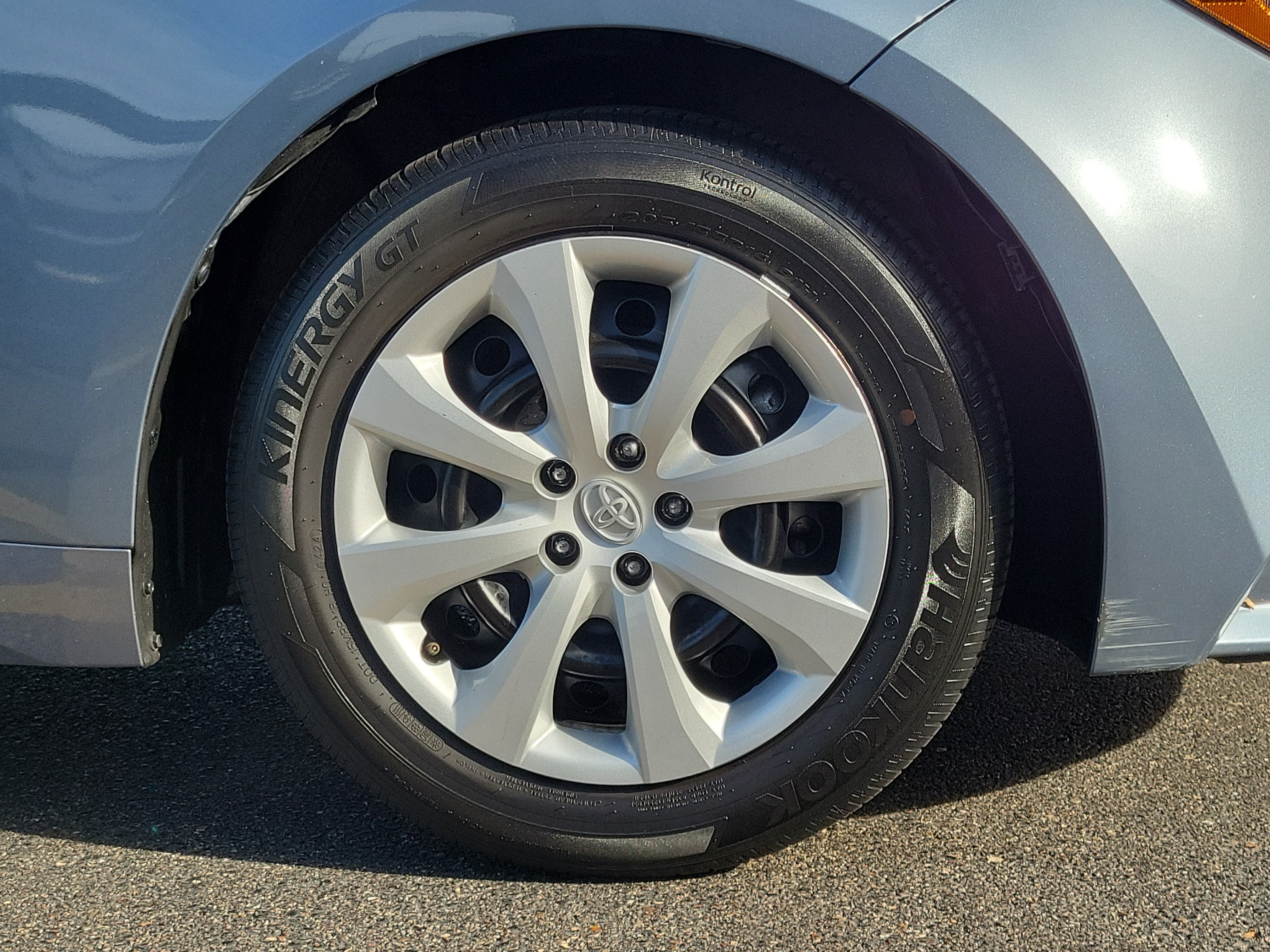 Used 2024 Toyota Corolla LE FWD image 5
