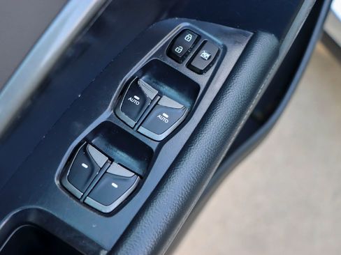 Used 2017 Hyundai Santa Fe Sport FWD image 13