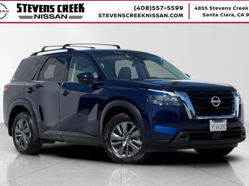 Used 2024 Nissan Pathfinder SV w/ SV Premium Package FWD image 1