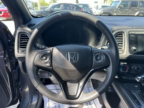 Used 2021 Honda HR-V Sport image 20
