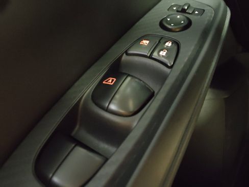 Used 2025 Nissan Sentra SV w/ All-Weather Package FWD image 27