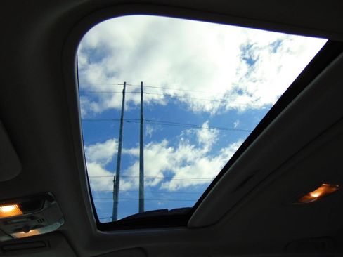 Used 2011 Subaru Outback 2.5i Limited w/ PWR Moonroof Pkg image 18