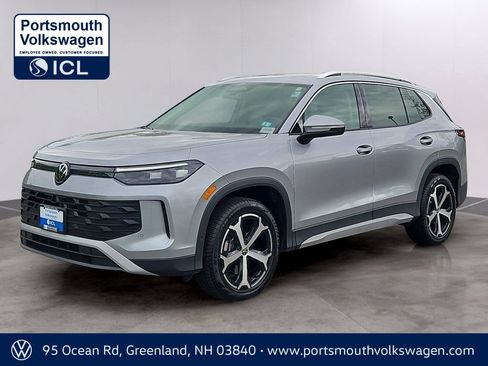 Certified 2026 Volkswagen Tiguan SE AWD/4WD image 1