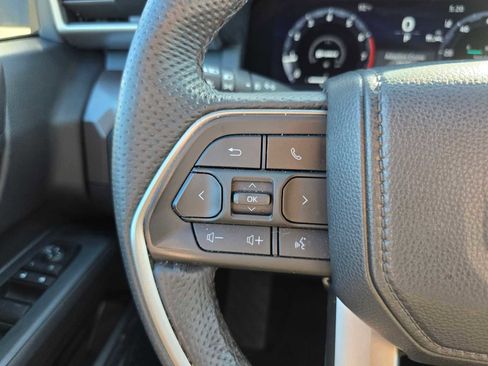 Used 2024 Toyota Tacoma TRD Sport AWD/4WD image 31