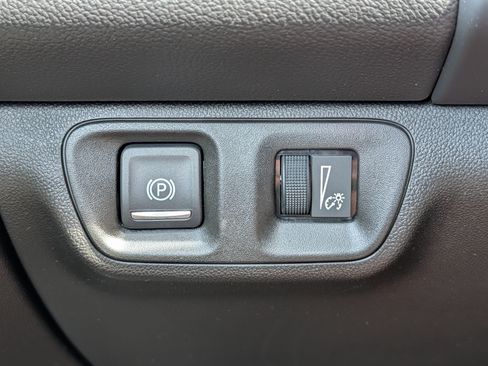 Used 2018 GMC Acadia Denali w/ Technology Package AWD/4WD image 26