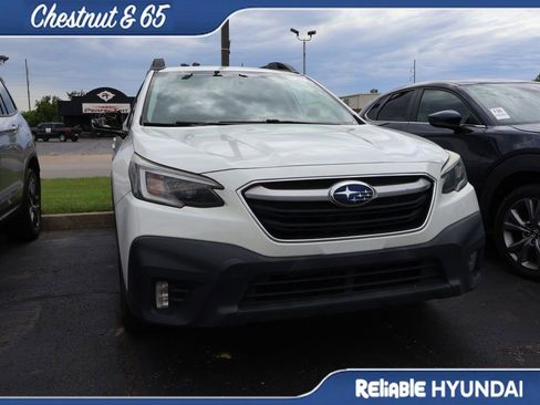 Used 2020 Subaru Outback Premium AWD/4WD image 2