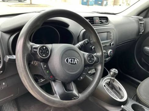 Used 2016 Kia Soul + FWD image 15