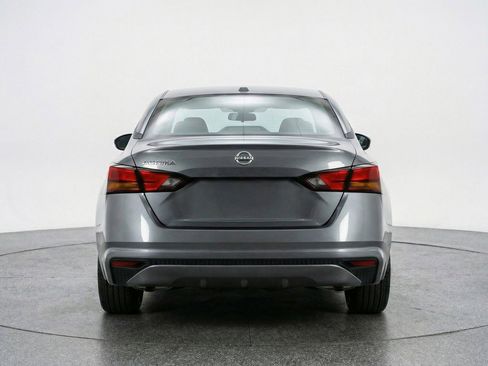 Used 2025 Nissan Altima 2.5 SV FWD image 7