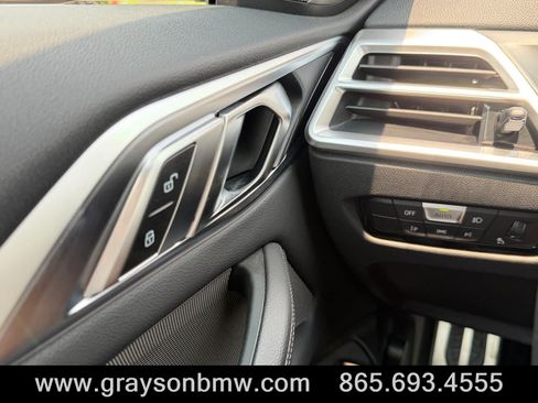 Used 2025 BMW M440i Coupe w/ Premium Package RWD image 19