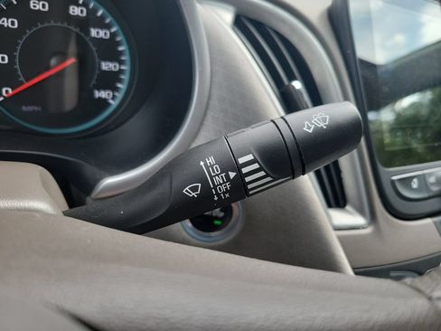 Used 2022 Chevrolet Malibu LT FWD image 26