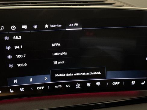 New 2025 Audi Q6 e-tron Premium Plus image 16