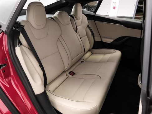 Used 2021 Tesla Model S Plaid image 45