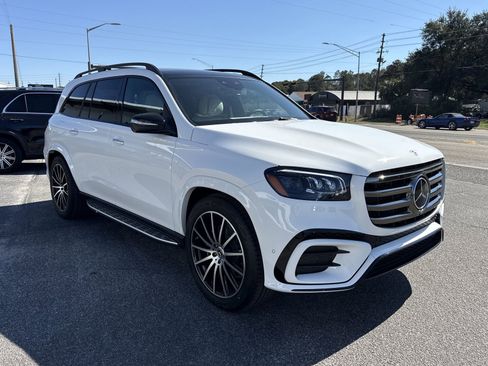 New 2026 Mercedes-Benz GLS 580 4MATIC image 7