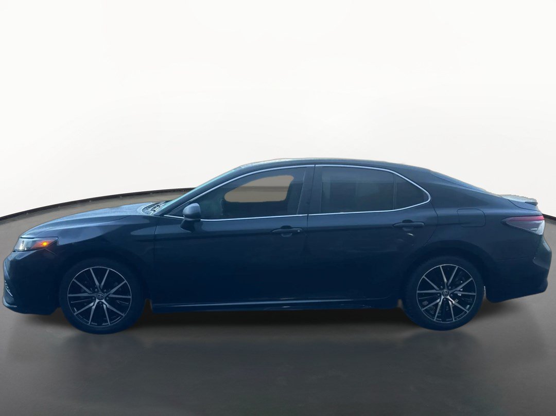 Used 2021 Toyota Camry SE FWD image 6