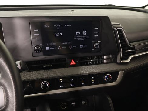 Used 2023 Kia Sportage LX AWD/4WD image 5