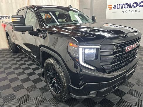 Used 2023 GMC Sierra 1500 Elevation AWD/4WD image 2