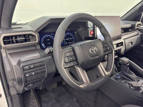 Used 2024 Toyota Tacoma TRD Off-Road image 12