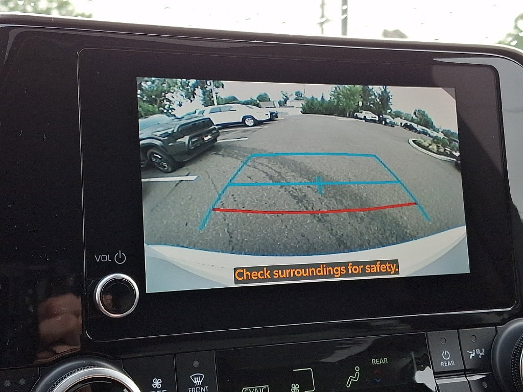 Used 2023 Toyota Highlander XLE AWD/4WD image 22