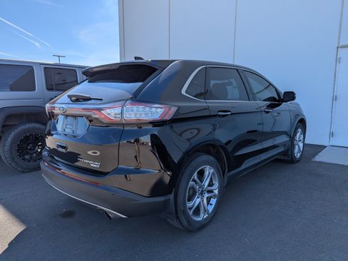 Used 2018 Ford Edge Titanium AWD/4WD image 4