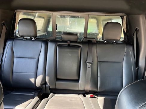 Used 2015 Ford F150 Lariat w/ Equipment Group 502A Luxury image 16