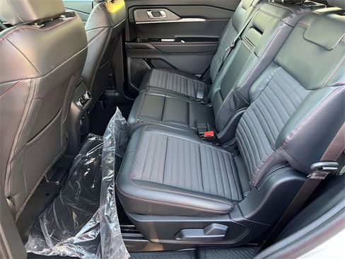 New 2026 Ford Explorer ST-Line w/ ST-Line Street Pack image 28
