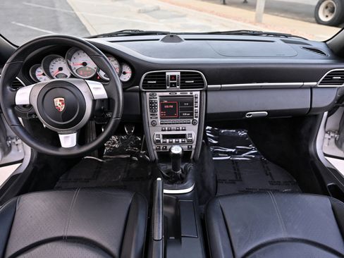 Used 2005 Porsche 911 Carrera S RWD image 18