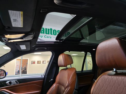 Used 2019 BMW X5 xDrive50i w/ M Sport Package image 56