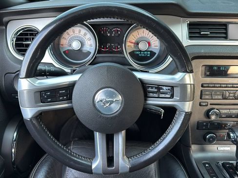 Used 2010 Ford Mustang GT Premium RWD image 17