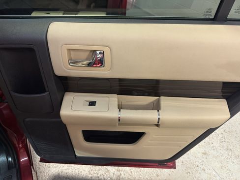 Used 2013 Ford Flex SEL AWD/4WD image 22