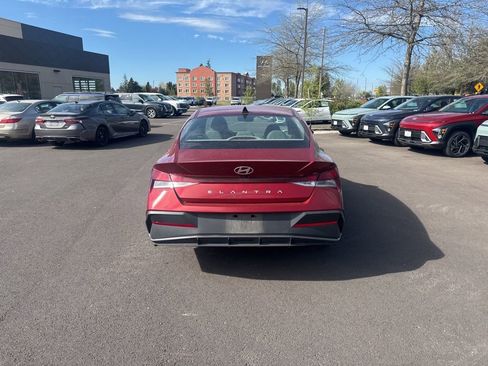 Certified 2024 Hyundai Elantra SEL FWD image 4