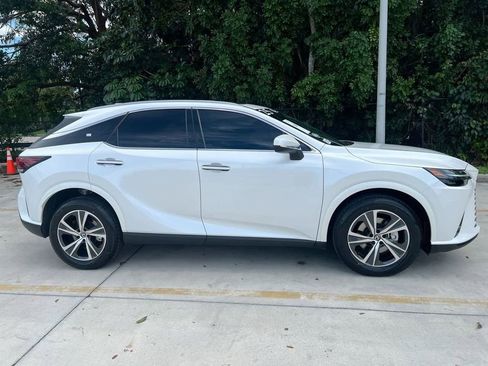 Certified 2025 Lexus RX 350h w/ Accessory Package (Z1) image 8