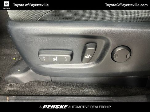 Used 2021 Toyota 4Runner SR5 AWD/4WD image 23