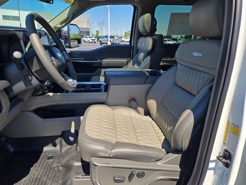 New 2026 Ford F250 Platinum w/ Platinum Plus Package AWD/4WD image 22