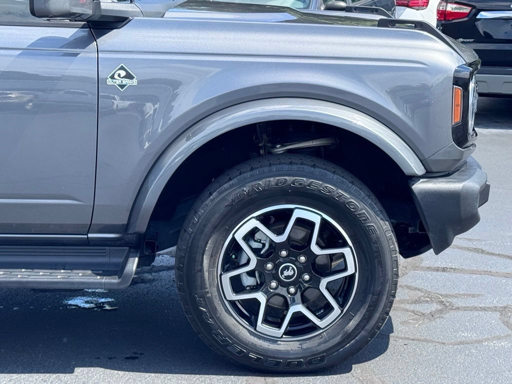 Used 2023 Ford Bronco Outer Banks AWD/4WD image 46