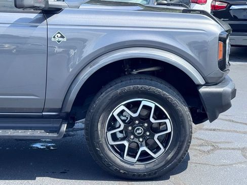 Used 2023 Ford Bronco Outer Banks AWD/4WD image 46