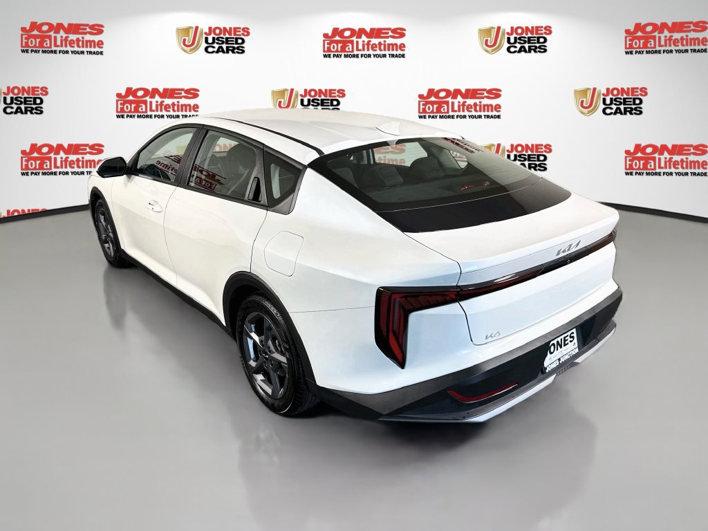 Certified 2025 Kia K4 FWD image 2