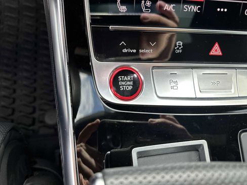 Used 2024 Audi RS Q8 image 18