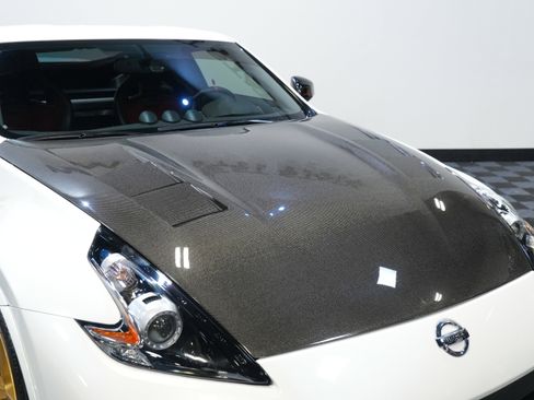 Used 2020 Nissan 370Z NISMO image 12