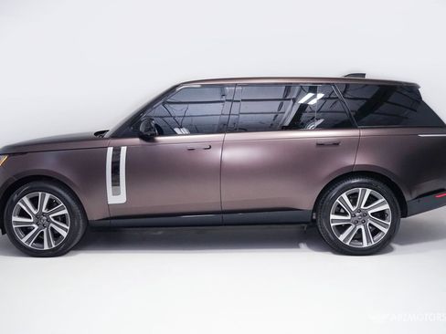 Used 2023 Land Rover Range Rover SV AWD/4WD image 4