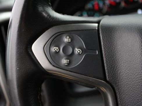 Used 2018 Chevrolet Silverado 1500 LT image 16