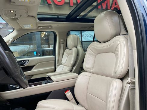 Used 2020 Lincoln Navigator Reserve w/ Luxury Package image 13