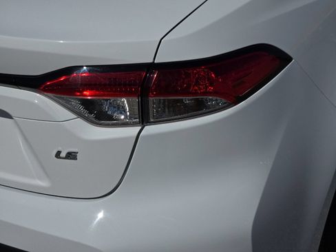 Certified 2025 Toyota Corolla LE FWD image 23