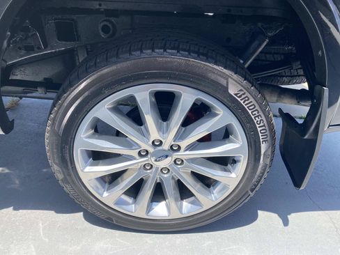 Used 2019 Ford F150 Limited AWD/4WD image 9