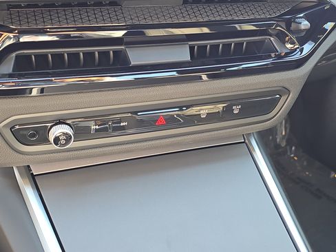 New 2025 BMW 230i Coupe w/ Convenience Package image 20